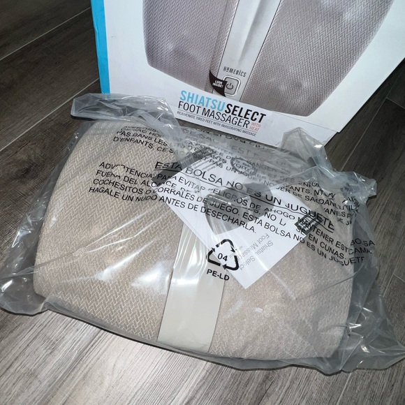 Shiatsu select foot massager with heat - Picture 6 of 6